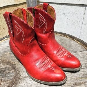 Ariat Style #10017324 Women's Red Darlin Western Boots size 8B